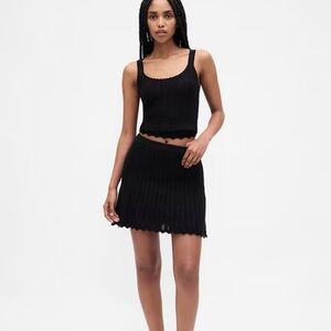 GAP Black Knit Pleated Skirt